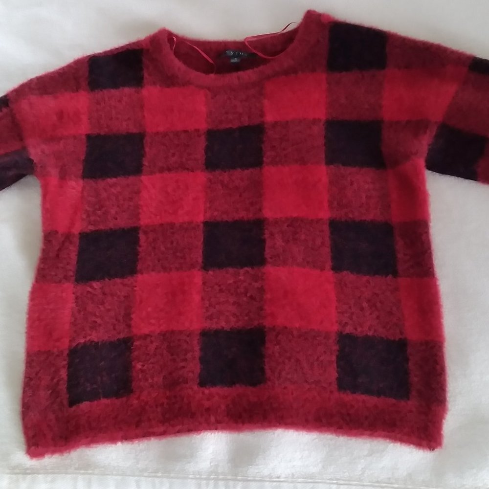 CYRUS Black & Red Block Fuzzy Warm LS Sweater - Size S